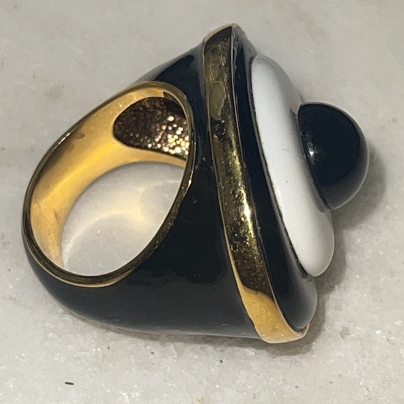 Hutton Wilkinson Large Eye Ring - Picture 7 of 8